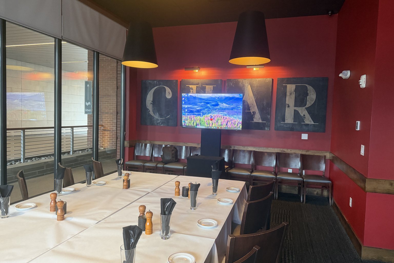 Healthcare dinner meeting with a presentation display in a private dining room at Char, Nashville, AV by Nashville Visual