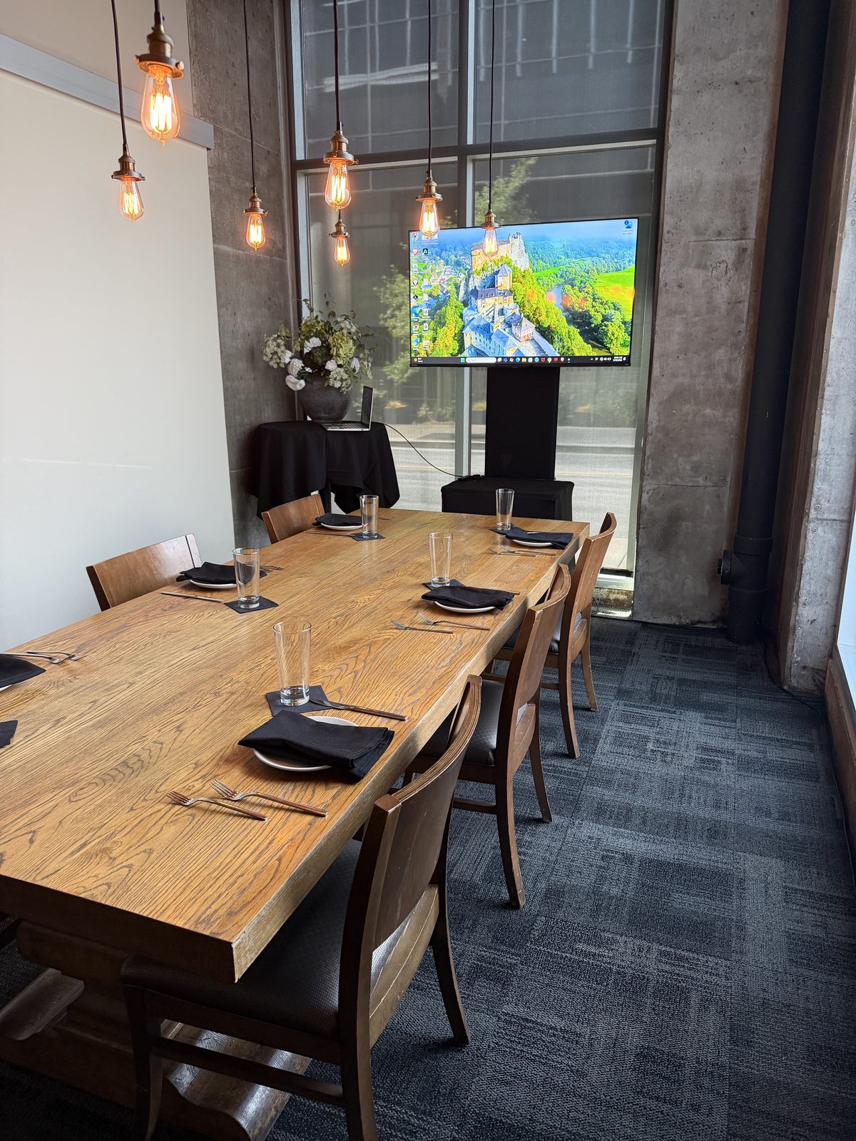Private dining meeting at Etch, Nashville, TN, with AV by Nashville Visual, photo 2