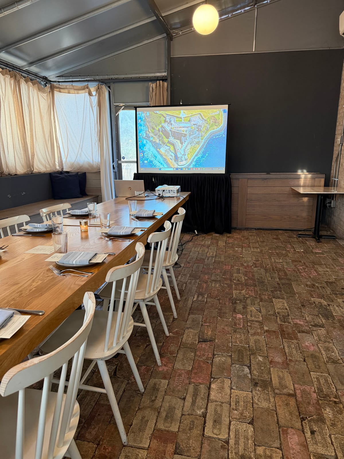 Pharma dinner meeting at Henrietta Red, Nashville, TN, with AV by Nashville Visual, photo 2