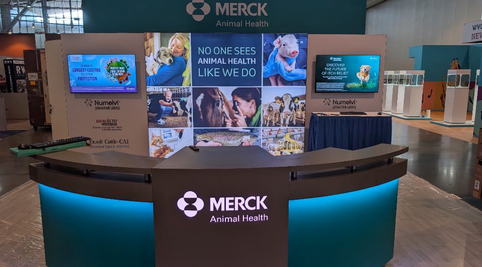 Healthcare trade show booth at Music City Center, Nashville, TN, with AV by Nashville Visual, photo 2